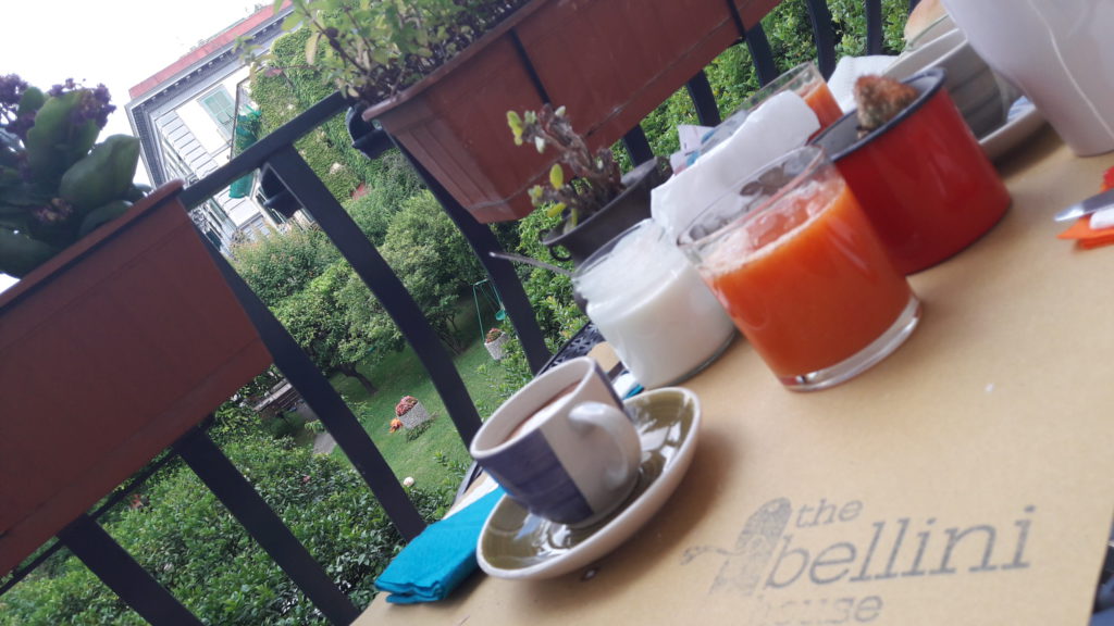 LB-Napoli-Colazione-TheBelliniHouse-B&B