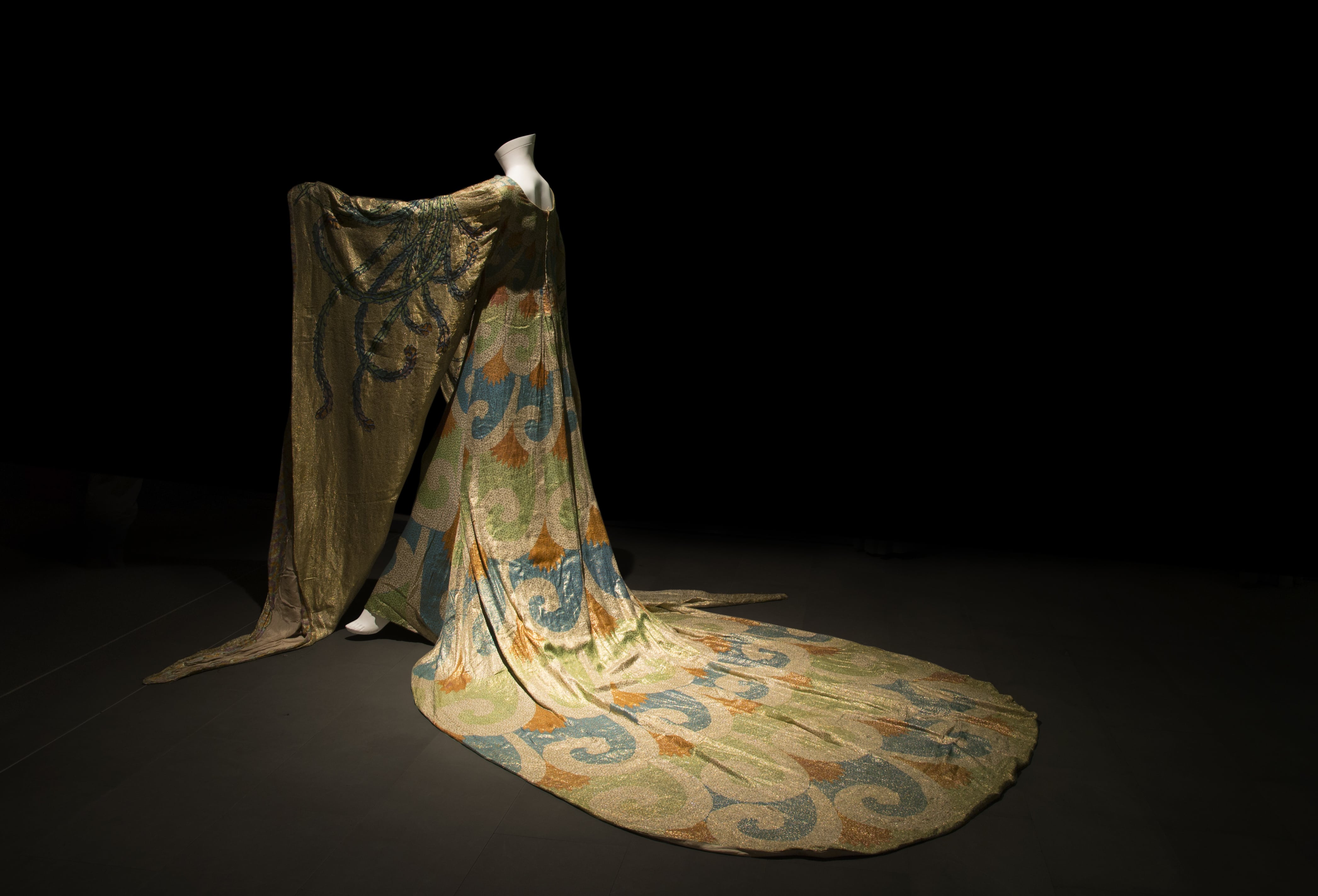 Costume Turandot Puccini Museo del Tessuto
