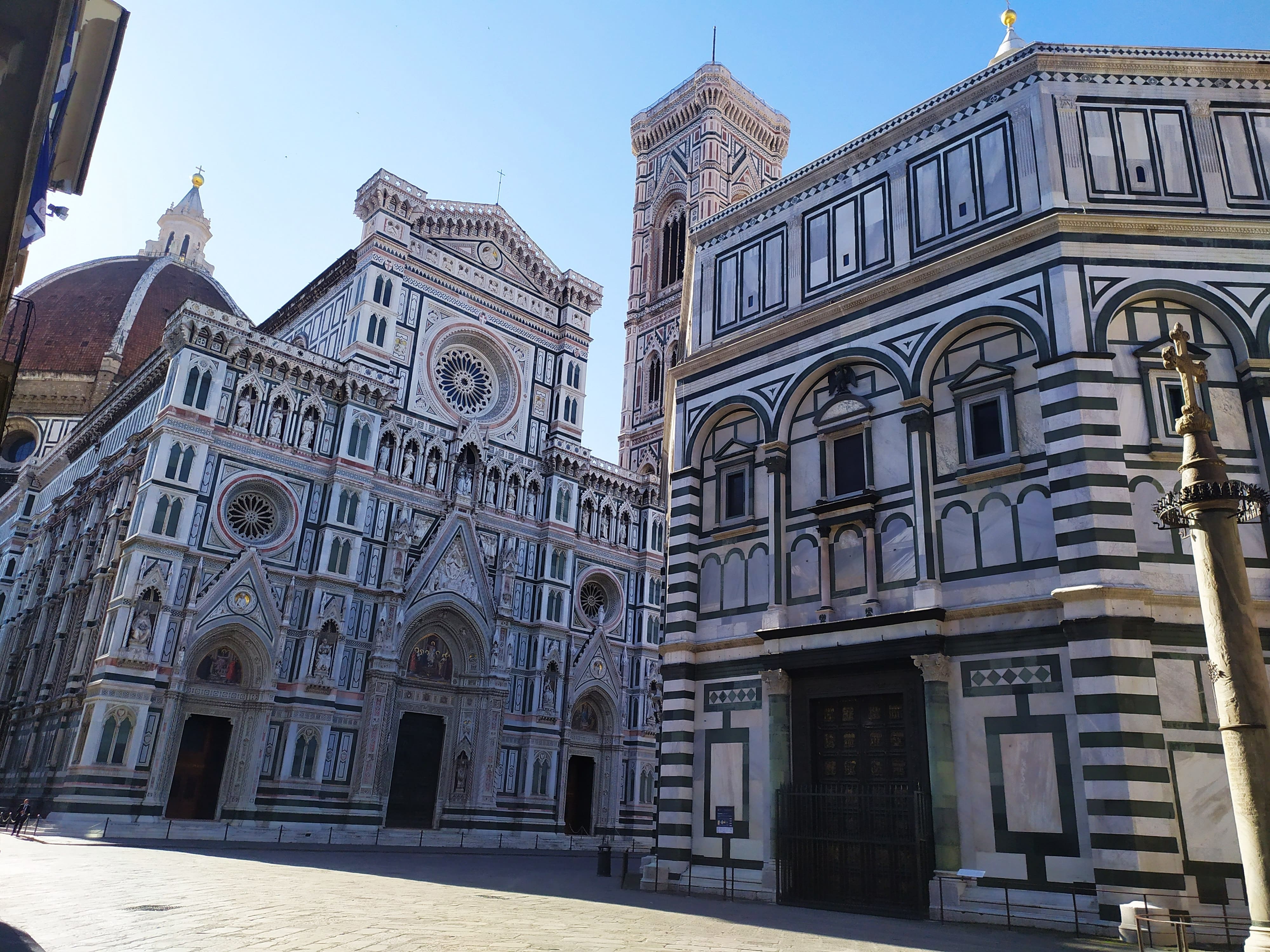 Firenze Cattedrale e Battistero in piazza del Duomo